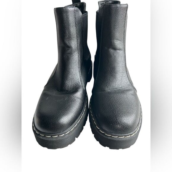 Sincerely Jules Hippie Chelsea Black Platform Pull On Boots size 7.5 - Picture 1 of 11